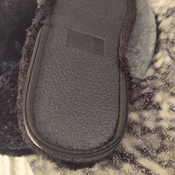 Vibrating Massage Fuzzy Bootie Slippers Lg - Picture 6 of 10